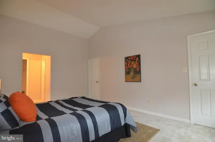 5582 Cedar Break Dr, Centreville, Virginia 20120