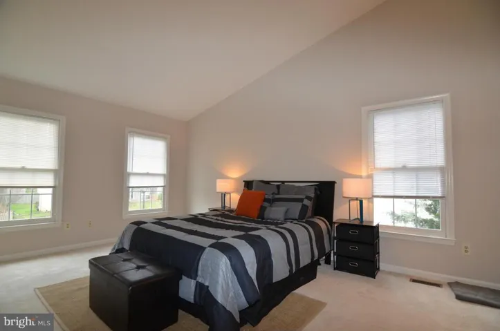 5582 Cedar Break Dr, Centreville, Virginia 20120