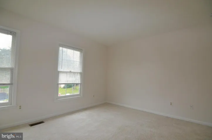 5582 Cedar Break Dr, Centreville, Virginia 20120