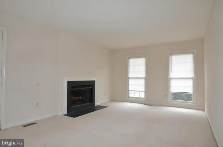 5582 Cedar Break Dr, Centreville, Virginia 20120