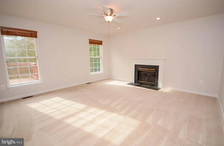 27 Basalt Dr, Fredericksburg, Virginia 22406