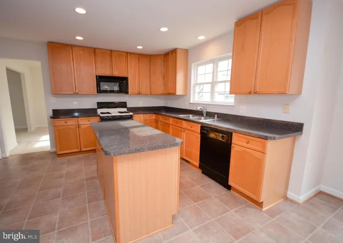 27 Basalt Dr, Fredericksburg, Virginia 22406