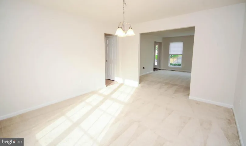 27 Basalt Dr, Fredericksburg, Virginia 22406