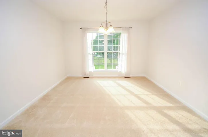 27 Basalt Dr, Fredericksburg, Virginia 22406