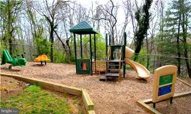 3800 Powell Ln #314, Falls Church, Virginia 22041