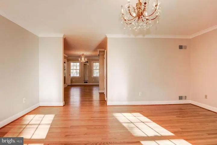 10525 Henderson Rd, Fairfax Station, Virginia 22039