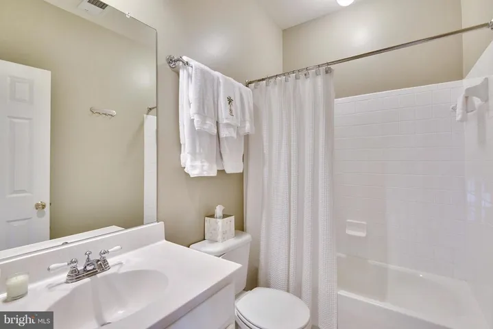 6473 Waterfield Rd, Alexandria, Virginia 22315