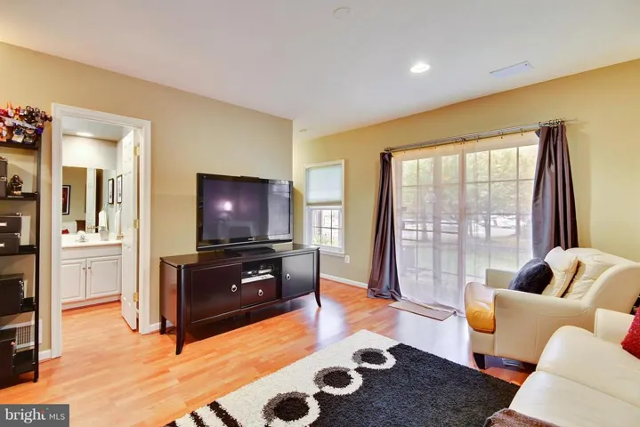 6473 Waterfield Rd, Alexandria, Virginia 22315