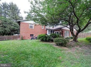6720 Rosewood St, Annandale, Virginia 22003
