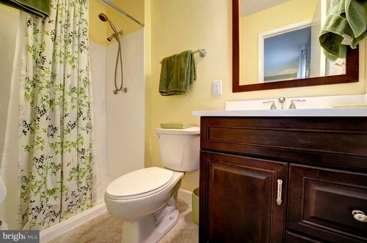 6720 Rosewood St, Annandale, Virginia 22003