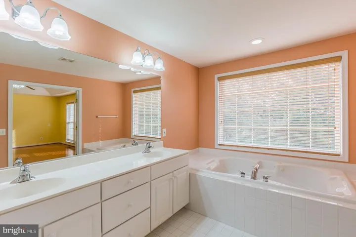 14011 Tanners House Way, Centreville, Virginia 20121