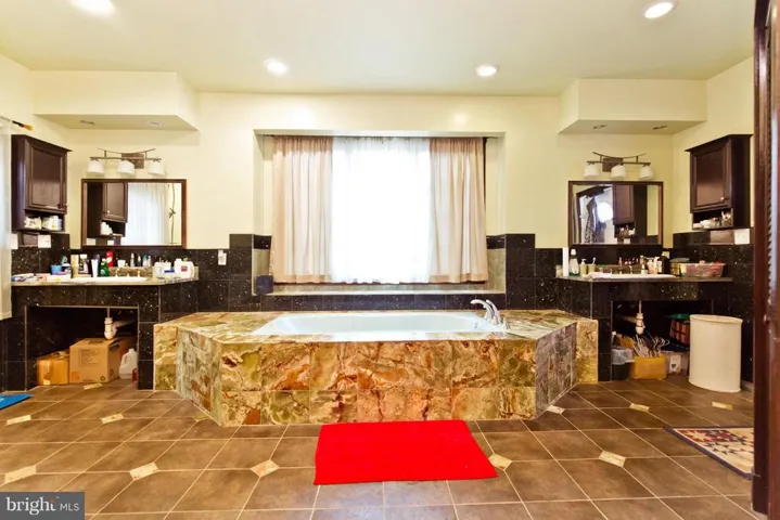 7125 Carol Ln, Falls Church, Virginia 22042