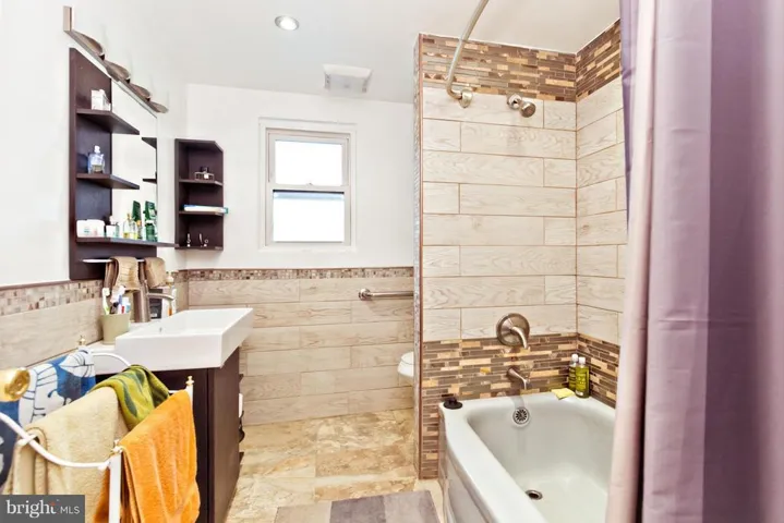 7125 Carol Ln, Falls Church, Virginia 22042