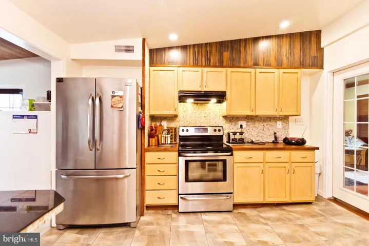 7125 Carol Ln, Falls Church, Virginia 22042