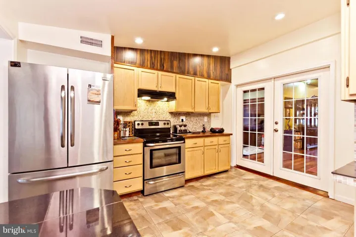 7125 Carol Ln, Falls Church, Virginia 22042