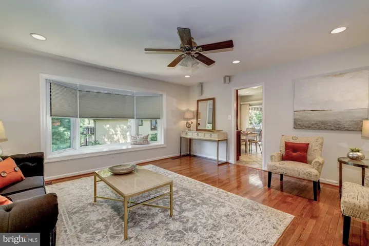 6800 Sprucedale Ct, Annandale, Virginia 22003