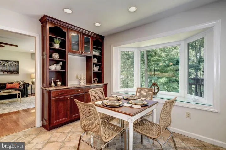 6800 Sprucedale Ct, Annandale, Virginia 22003