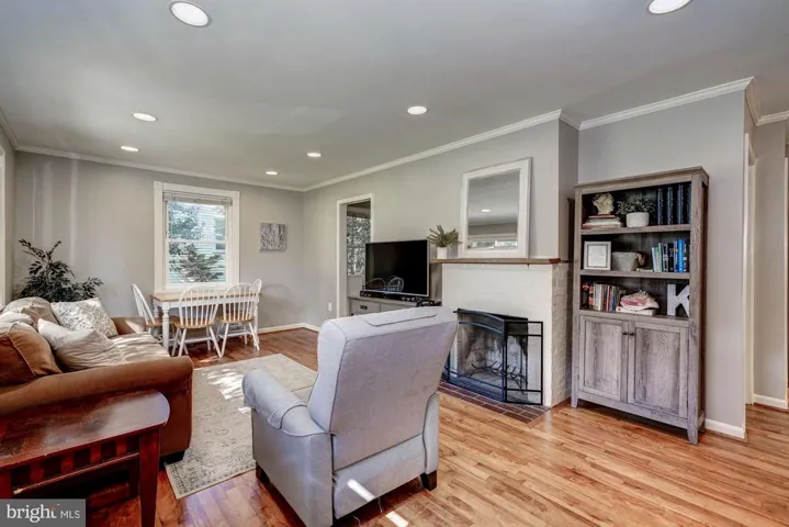 3119 Chepstow Ln, Falls Church, Virginia 22042