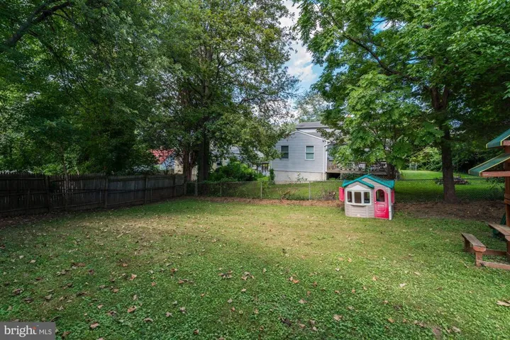 3119 Chepstow Ln, Falls Church, Virginia 22042