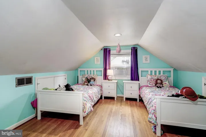 3119 Chepstow Ln, Falls Church, Virginia 22042