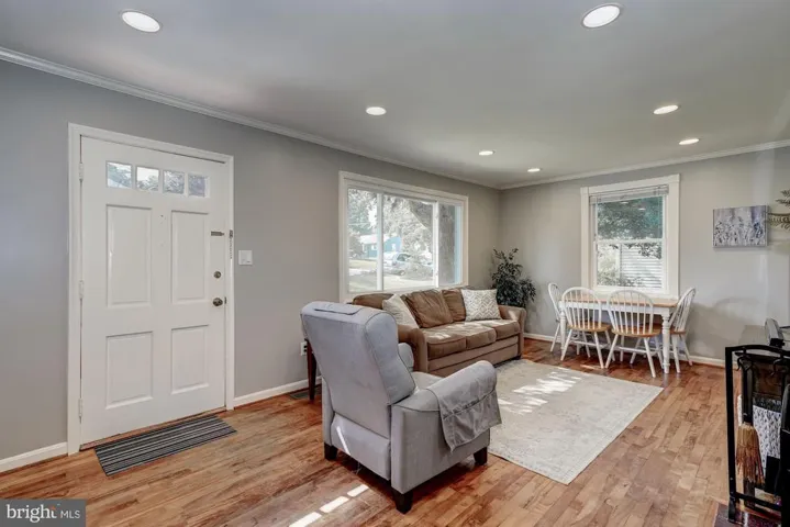 3119 Chepstow Ln, Falls Church, Virginia 22042