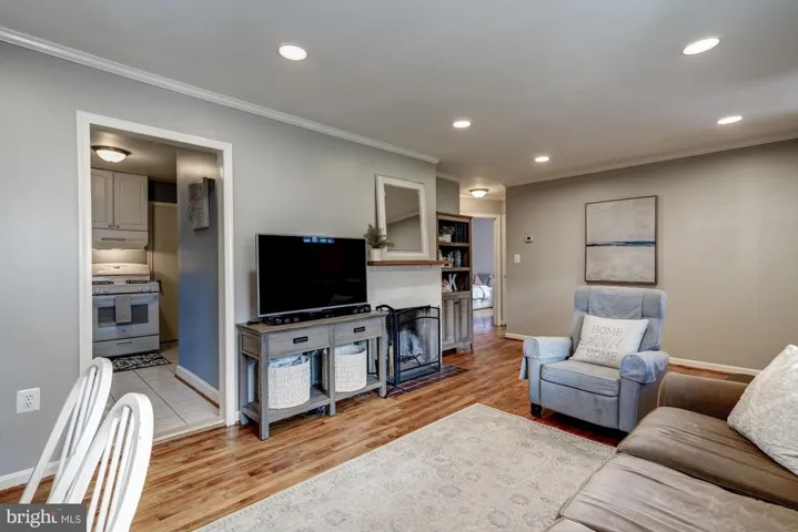 3119 Chepstow Ln, Falls Church, Virginia 22042