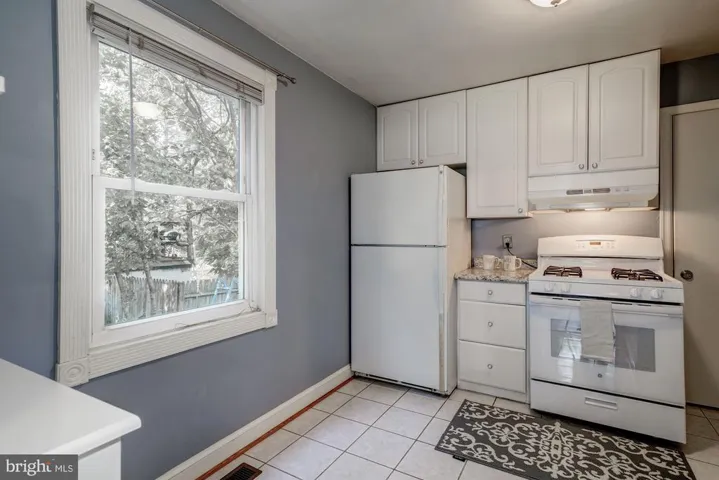 3119 Chepstow Ln, Falls Church, Virginia 22042
