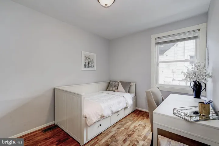 3119 Chepstow Ln, Falls Church, Virginia 22042