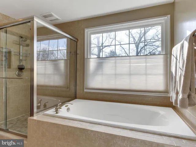 8416 Black Stallion Pl, Vienna, Virginia 22182
