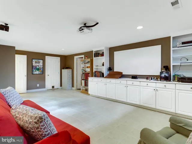 8416 Black Stallion Pl, Vienna, Virginia 22182