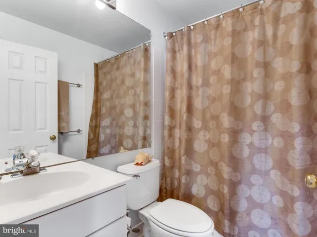 8416 Black Stallion Pl, Vienna, Virginia 22182