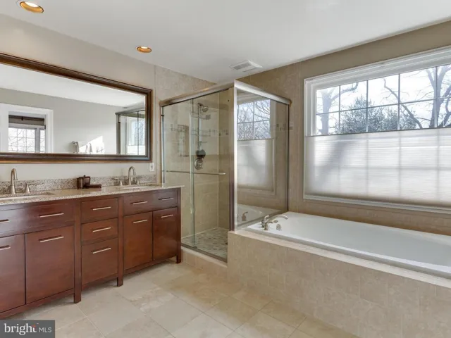 8416 Black Stallion Pl, Vienna, Virginia 22182