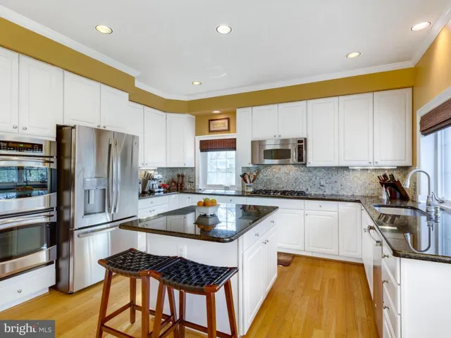 8416 Black Stallion Pl, Vienna, Virginia 22182