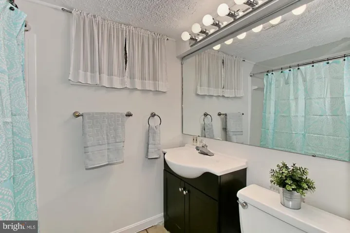 7000 Vagabond Dr, Falls Church, Virginia 22042