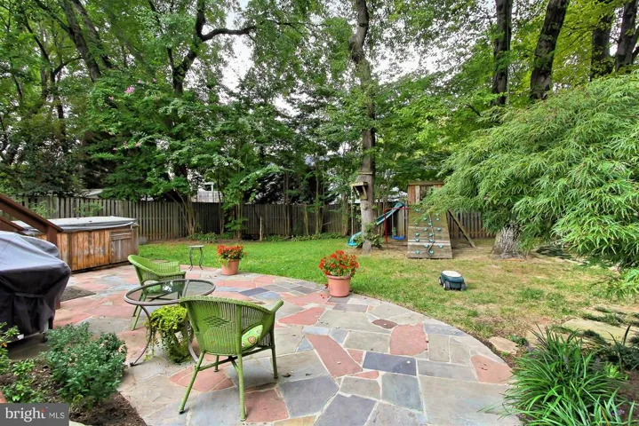 7000 Vagabond Dr, Falls Church, Virginia 22042