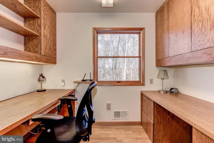 6800 Murray Ln, Annandale, Virginia 22003