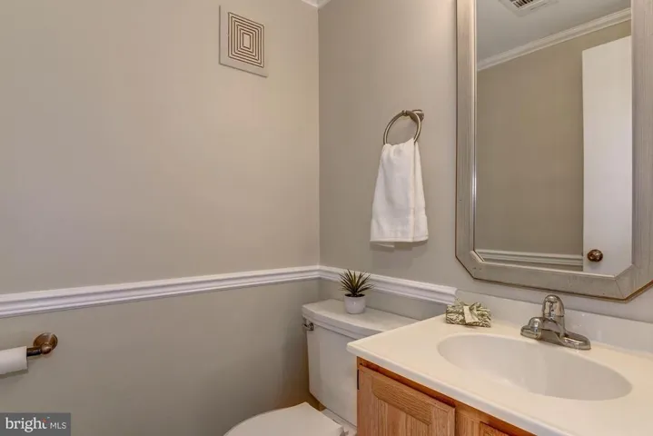 6800 Murray Ln, Annandale, Virginia 22003