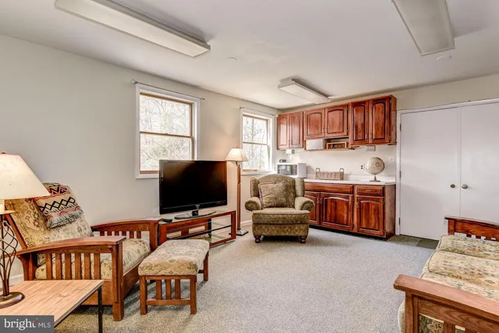 6800 Murray Ln, Annandale, Virginia 22003