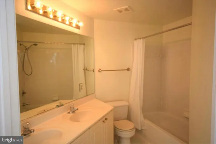 1645 International Dr #419, Mclean, Virginia 22102