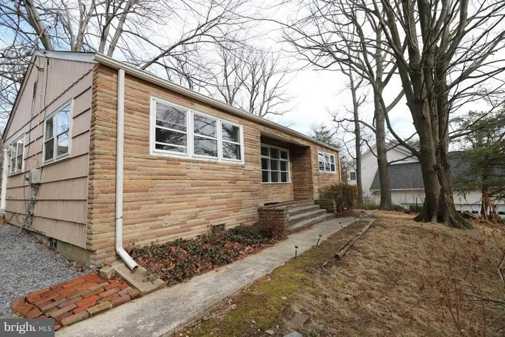 8328 Hilltop Ave, Vienna, Virginia 22182