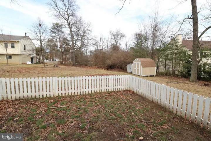8328 Hilltop Ave, Vienna, Virginia 22182