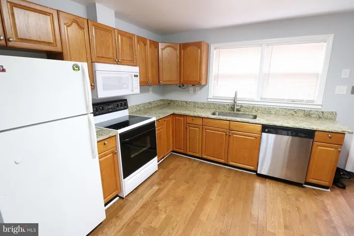 8328 Hilltop Ave, Vienna, Virginia 22182
