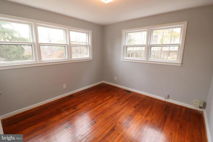 8328 Hilltop Ave, Vienna, Virginia 22182