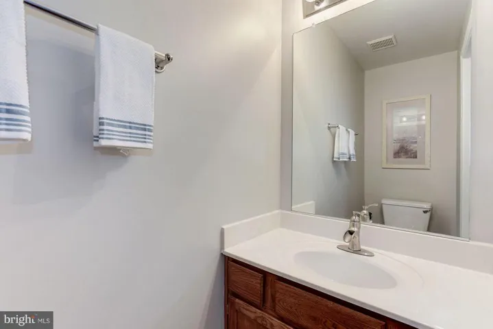 5614 Oakham Pl, Centreville, Virginia 20120