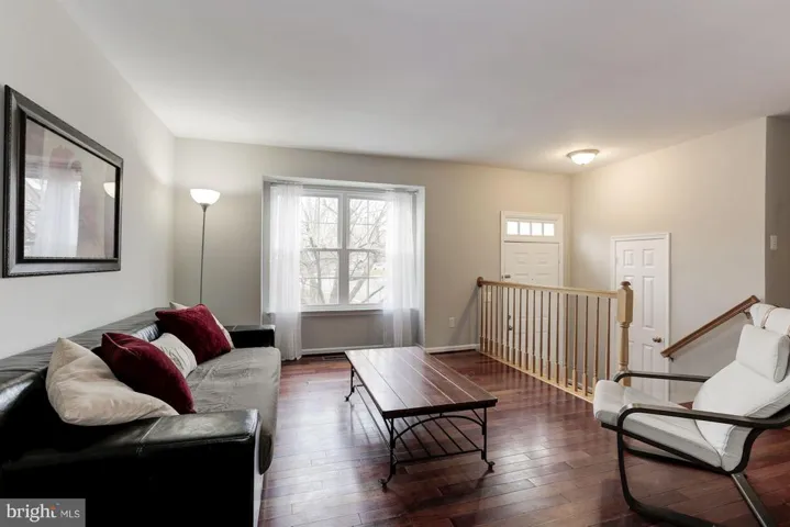 5614 Oakham Pl, Centreville, Virginia 20120