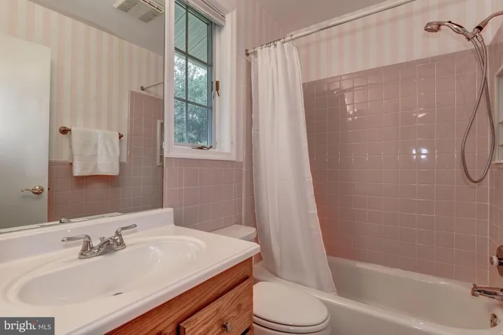 3907 Oak Hill Dr, Annandale, Virginia 22003