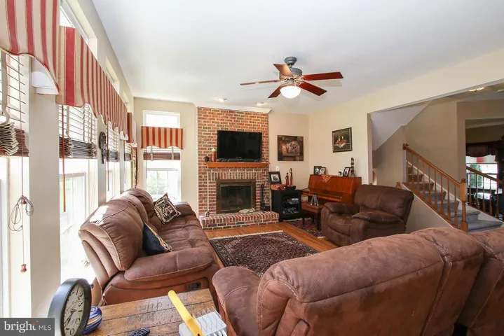 13266 Amblewood Dr, Manassas, Virginia 20112