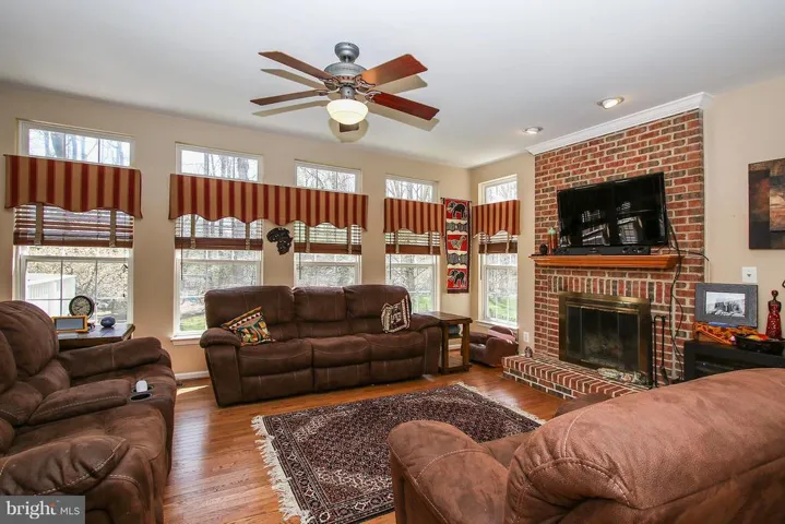 13266 Amblewood Dr, Manassas, Virginia 20112