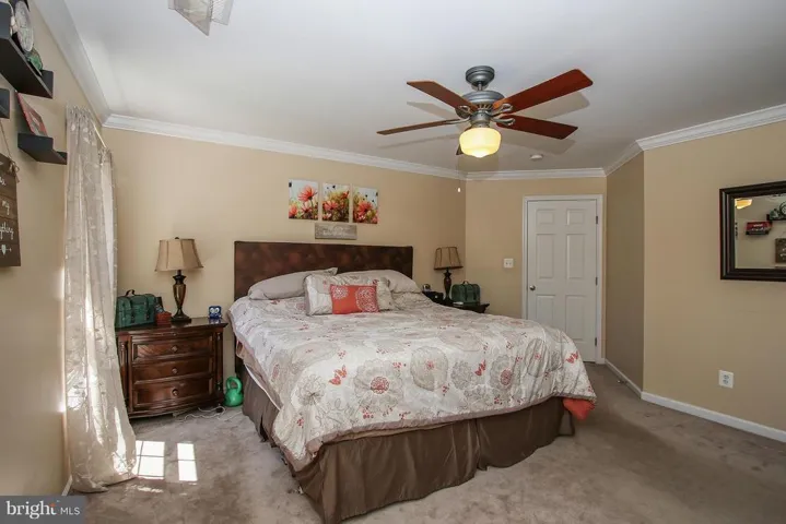 13266 Amblewood Dr, Manassas, Virginia 20112