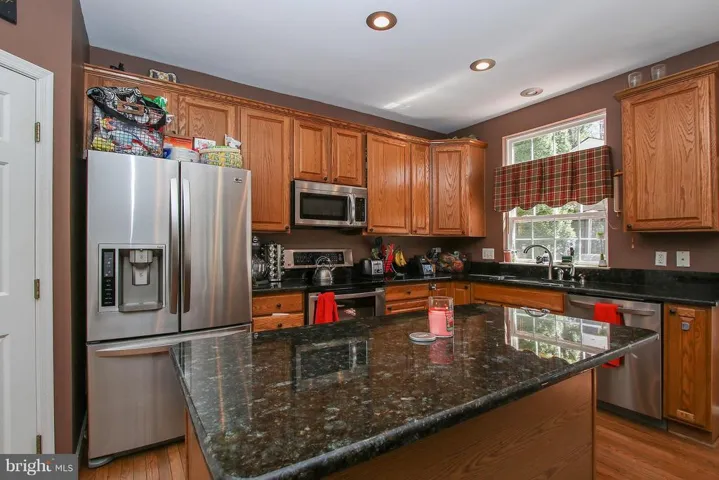 13266 Amblewood Dr, Manassas, Virginia 20112